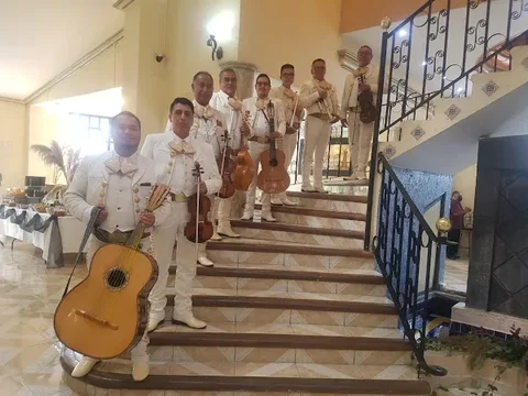 Mariachi Los Caporales De Querétaro